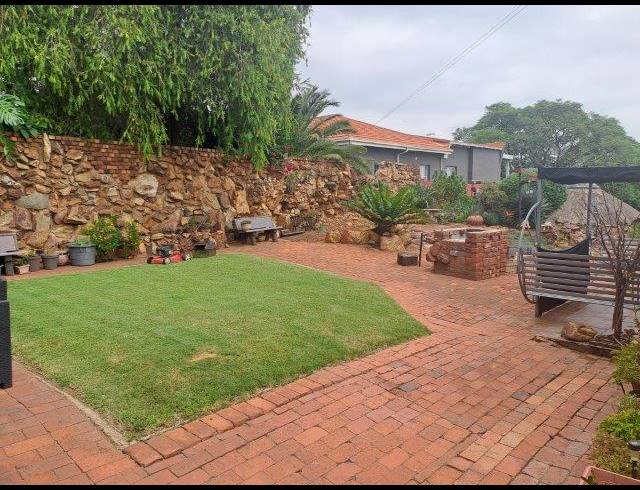 3 BEDROOM HOUSE FOR SALE IN KENSINGTON